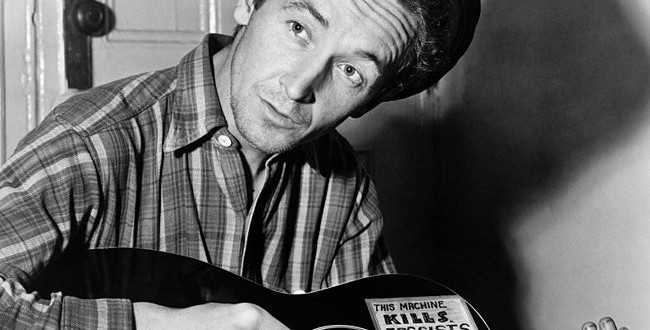 650px-Woody_Guthrie_2