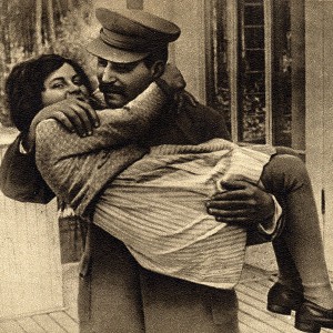 768px-Joseph_Stalin_with_daughter_Svetlana,_1935