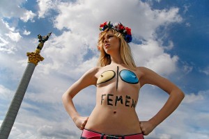 800px-2_years_of_FEMEN_2