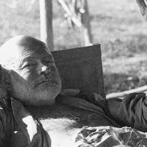 Ernest_Hemingway_Kenya_safari_1954