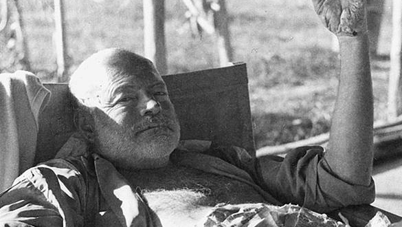 Ernest_Hemingway_Kenya_safari_1954