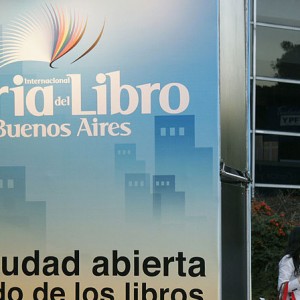 800px-Feria_del_Libro_2011