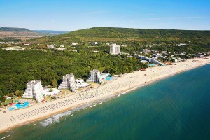 800px-Albena_resort_Boby_Dimitrov