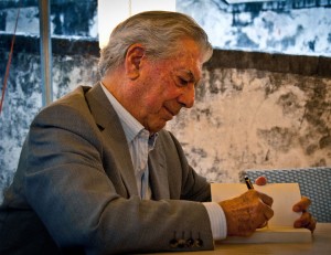 780px-Mario_Vargas_Llosa_(2010)