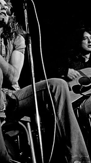 800px-Led_Zeppelin_acoustic_1973