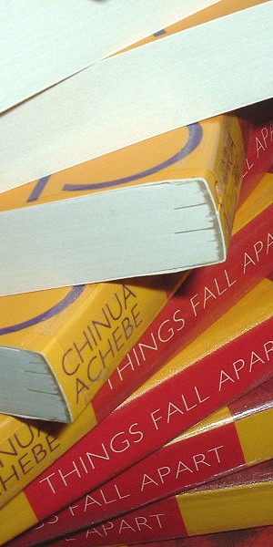 800px-Things_Fall_Apart_books_02