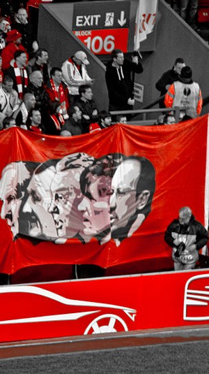 800px-Liverpool_coaches_banner