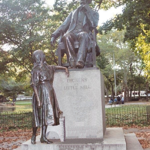 Dickens_Statue