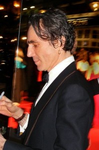 Daniel_Day-Lewis_at_the_61st_British_Academy_Film_Awards_in_London,_UK_-_20080210