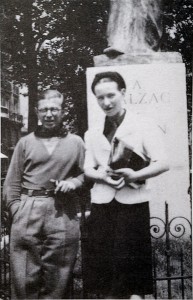 385px-Sartre_and_de_Beauvoir_at_Balzac_Memorial