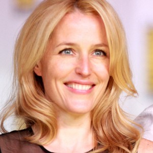 Gillian_Anderson_2013_(cropped)
