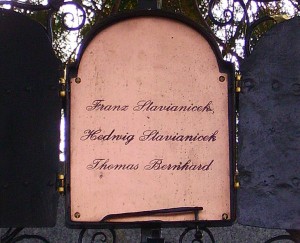 742px-Thomas_Bernhard_Grab_Namenstafel