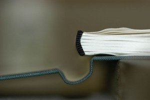 800px-Buchblock_Buchdecke