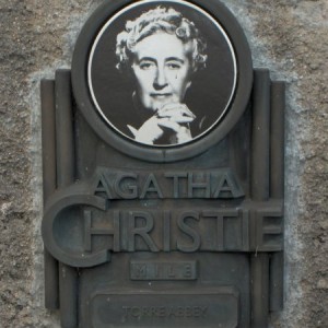 Agatha_Christie_plaque_-Torre_Abbey