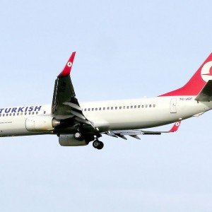 800px-Turkish.b737-800.tc-jgf.arp