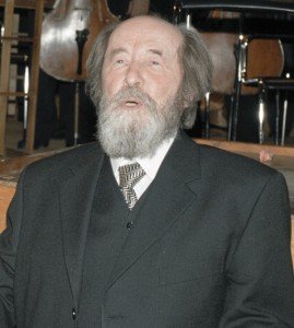 Alexander_Solzhenitsyn_in_Moscow,_December_1998