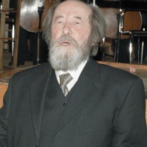 Alexander_Solzhenitsyn_in_Moscow,_December_1998