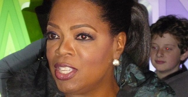 Oprah_Winfrey_at_2011_TCA
