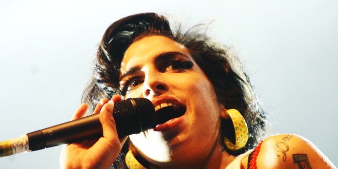 1024px-Amy_Winehouse_Eurockeennes_2007