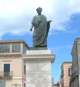 Statua_di_Orazio