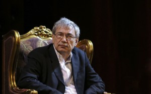 Orhan_Pamuk_in_Rustaveli_Theatre,_Tbilisi,_Georgia,_2014