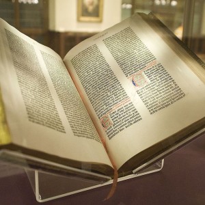1024px-Gutenberg_Bible,_Lenox_Copy,_New_York_Public_Library,_2009._Pic_01