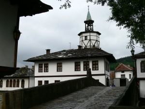 1280px-Tryavna-imagesfrombulgaria