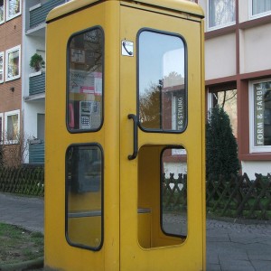 800px-Telefonzelle_in_Bochum_01