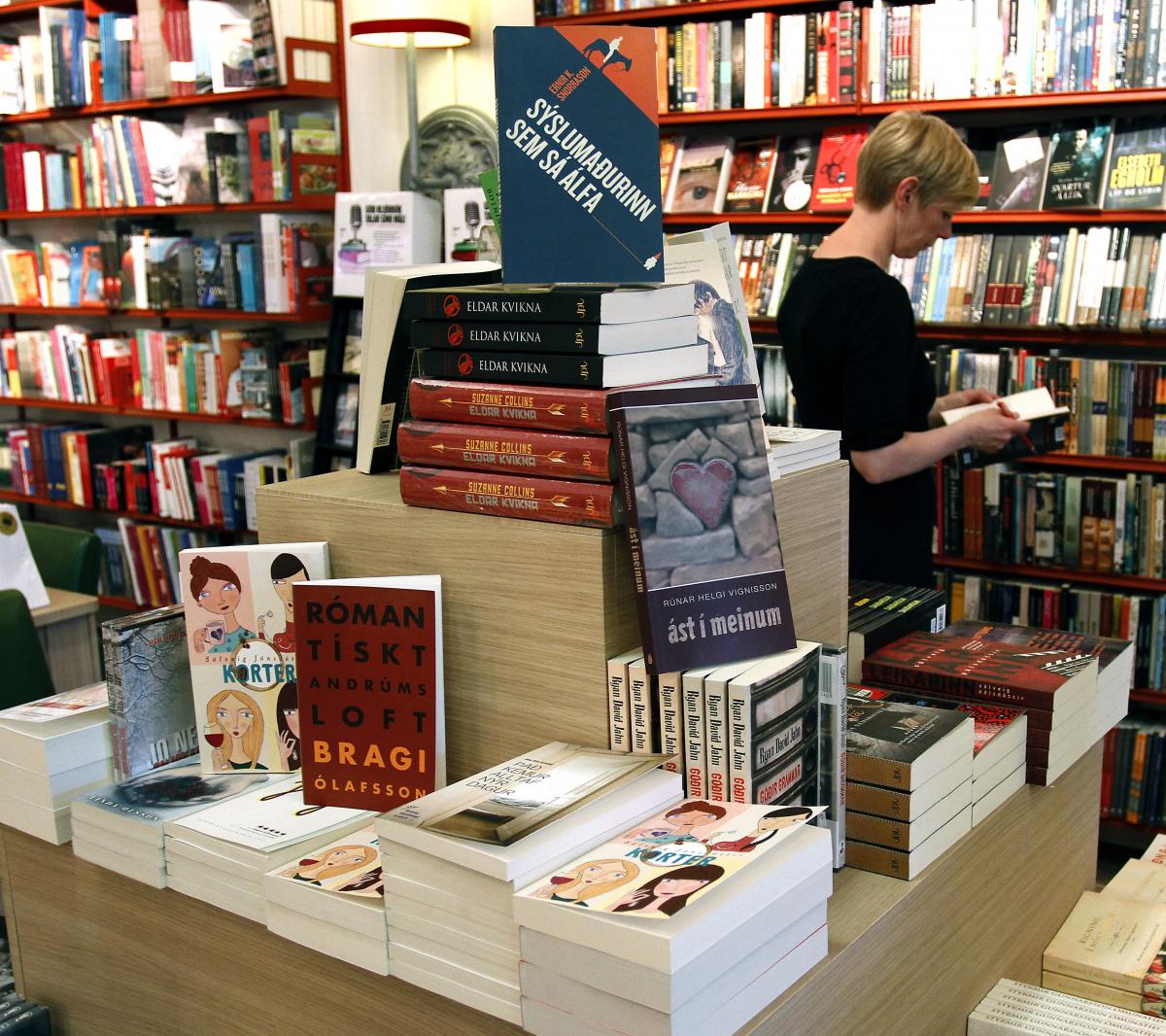 image22myn27myn_f34250612_br_02_gva