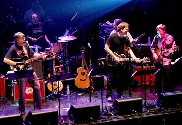20100414-rock-bottom-remainders-band-1-600x411