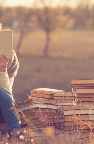 20151006165136-introvert-reading-books