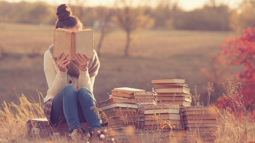 20151006165136-introvert-reading-books