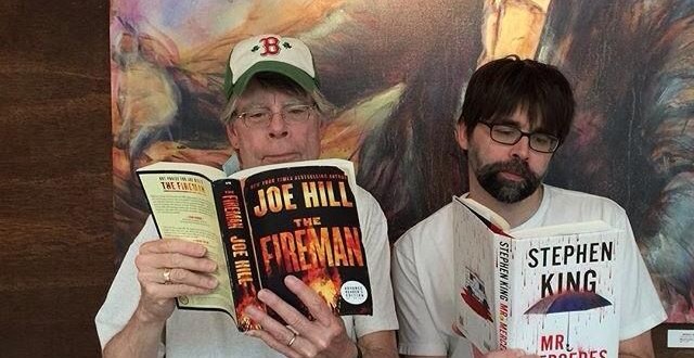 249bd22039baa4aeb526324d2a0a21ec--bookworm-problems-we-are-family