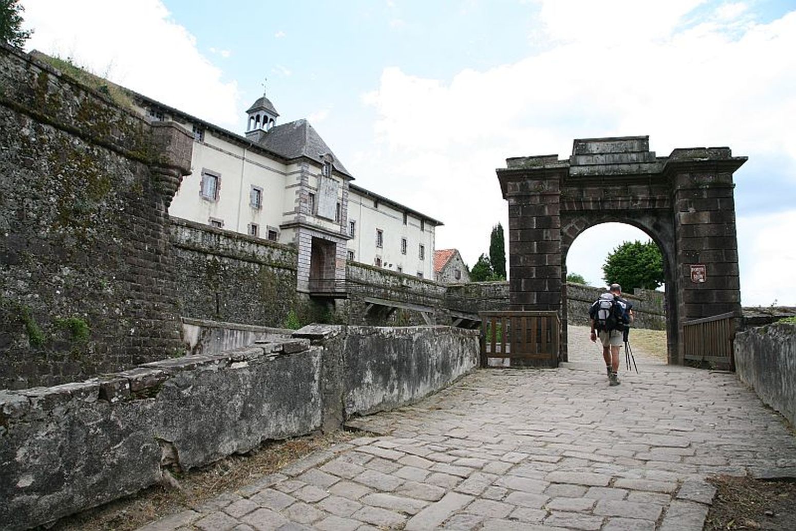 Citadelle-de-St-Jean-Pied-de-Port---pelerin
