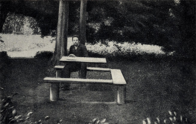 CHekhov-v-melikhovskom-sadu.-Fotografiya.-1892-1894-gg
