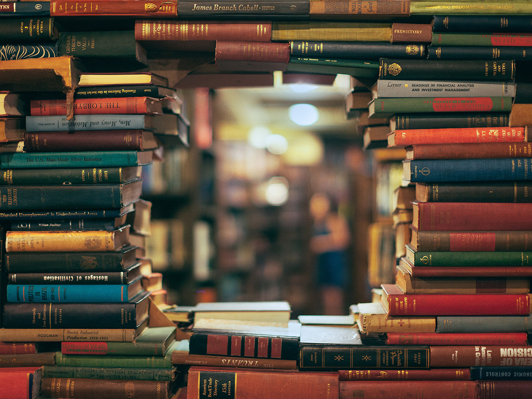 Many_Book_Library_468620_2048x1536