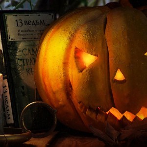 halloween__books_promo_wallpaper__by_provod_dcvigez-fullview