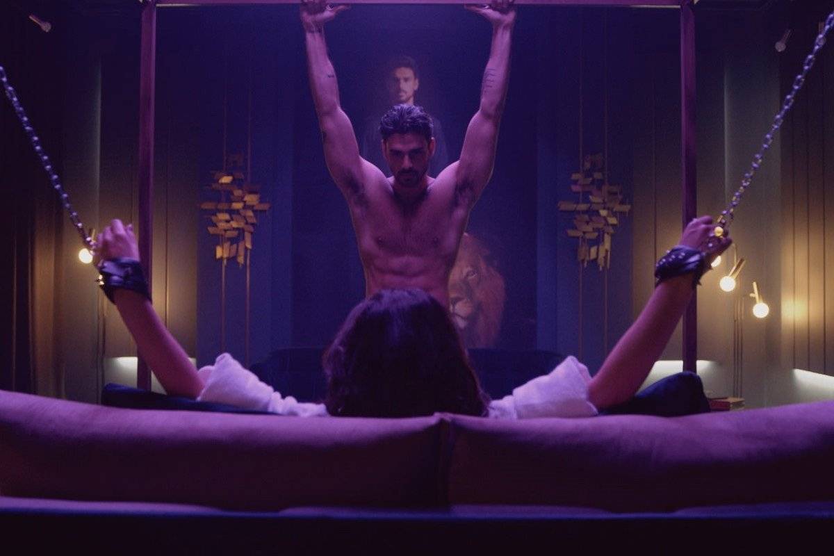 b16e81d-272484-mv5bogyzn2q4nzitmtuxos00mtzkltli-2048x0-shrink