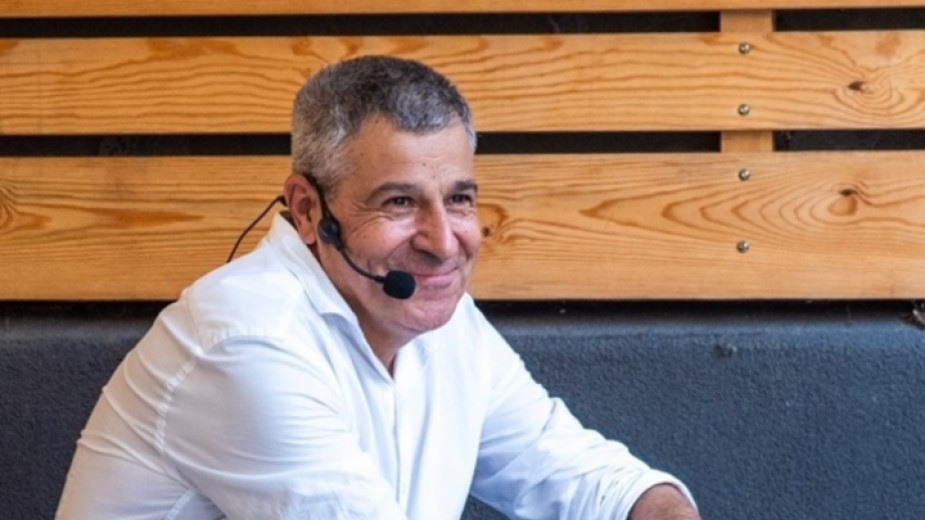 054400fe21945fa89b3370e85fe7c4c1