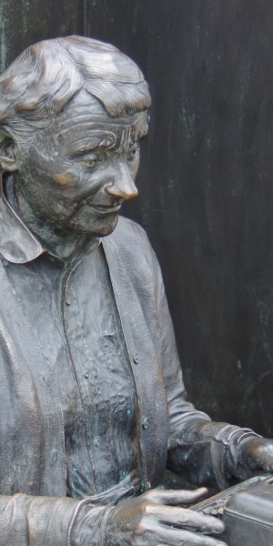 Staty_av_Astridindgren-scaled