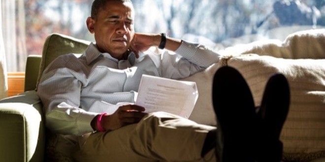 Obama-reading-1280x720