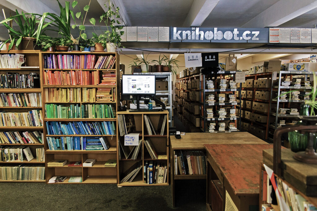 KNIHOBOT_pobocka_Strossmayerovo_lores-1024x683