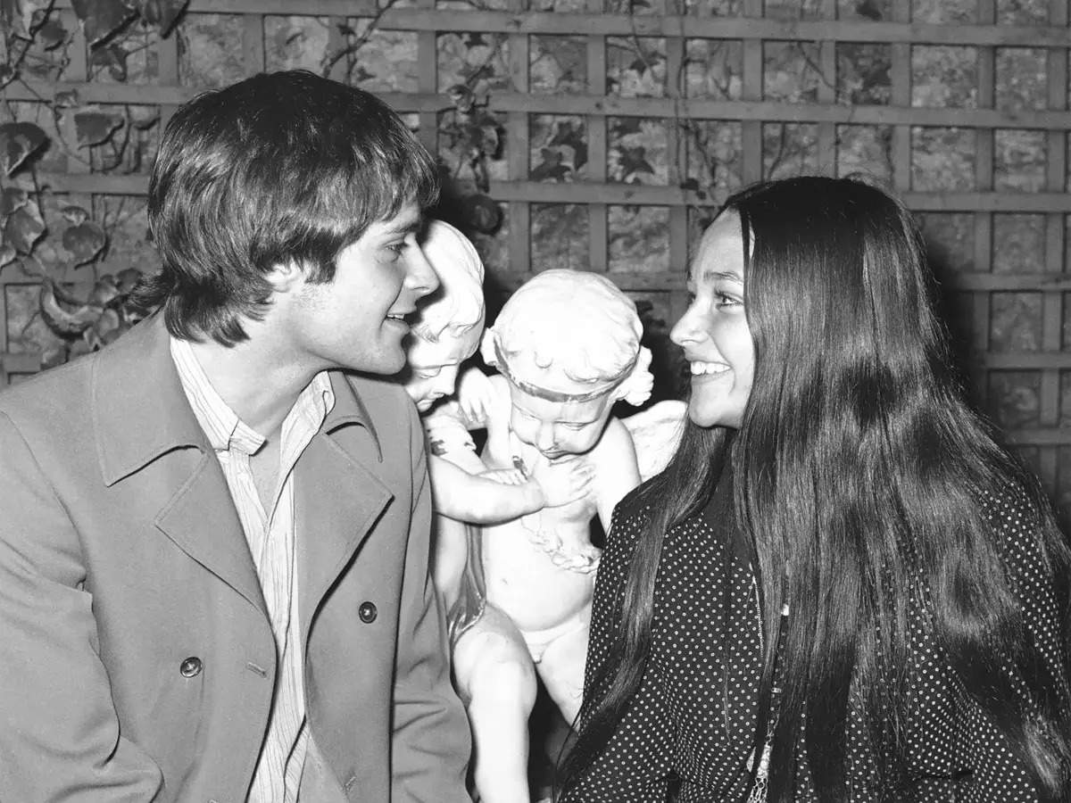 file-olivia-hussey-and-leonard-whiting-speak-in-a-paris-hotel-on-sept-19-1968-about-the-british-film-romeo-and-juliet-