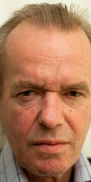 Martin_Amis_2012_by_Maximilian_Schoenherr