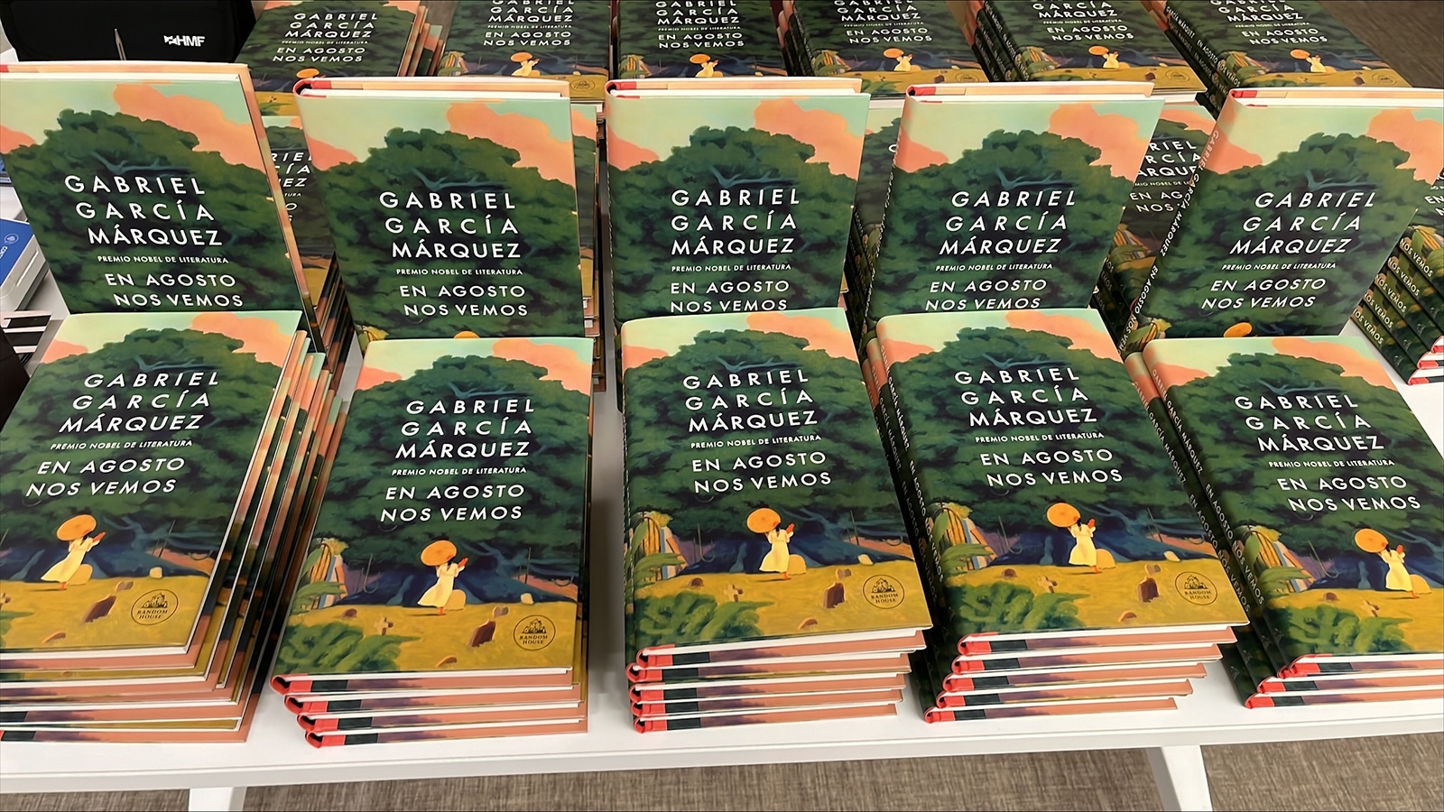 repisa-libros-garcia-marquez-penguinrandomhousegrupoeditorial