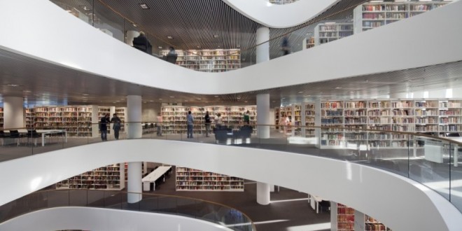 University-of-Aberdeen-New-Library-inside-e1438761226578