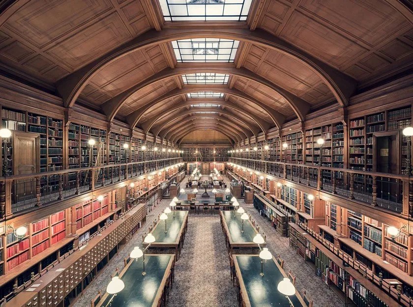 Hotel-de-Ville-de-Paris-Library-ezgif.com-webp-to-jpg-converter